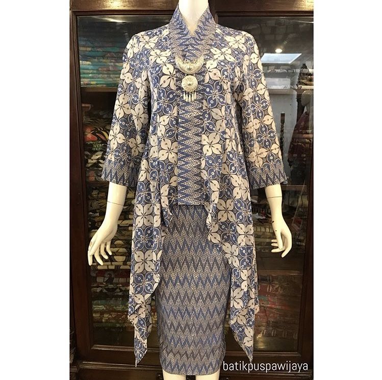 Kebaya Kutubaru Batik